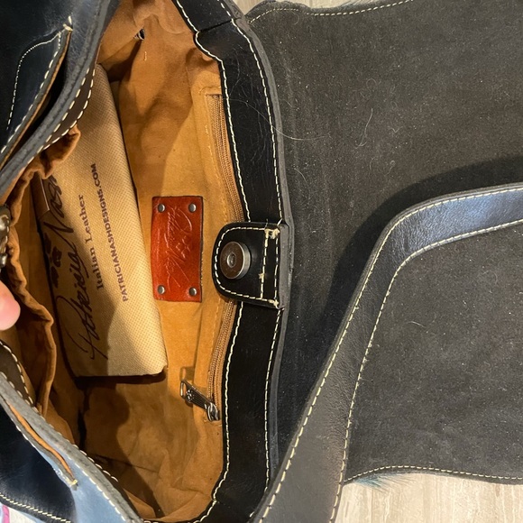 Absolutely GORGEOUS Patricia Nash purse. Dark turquoise fur with black leather. - Picture 5 of 9